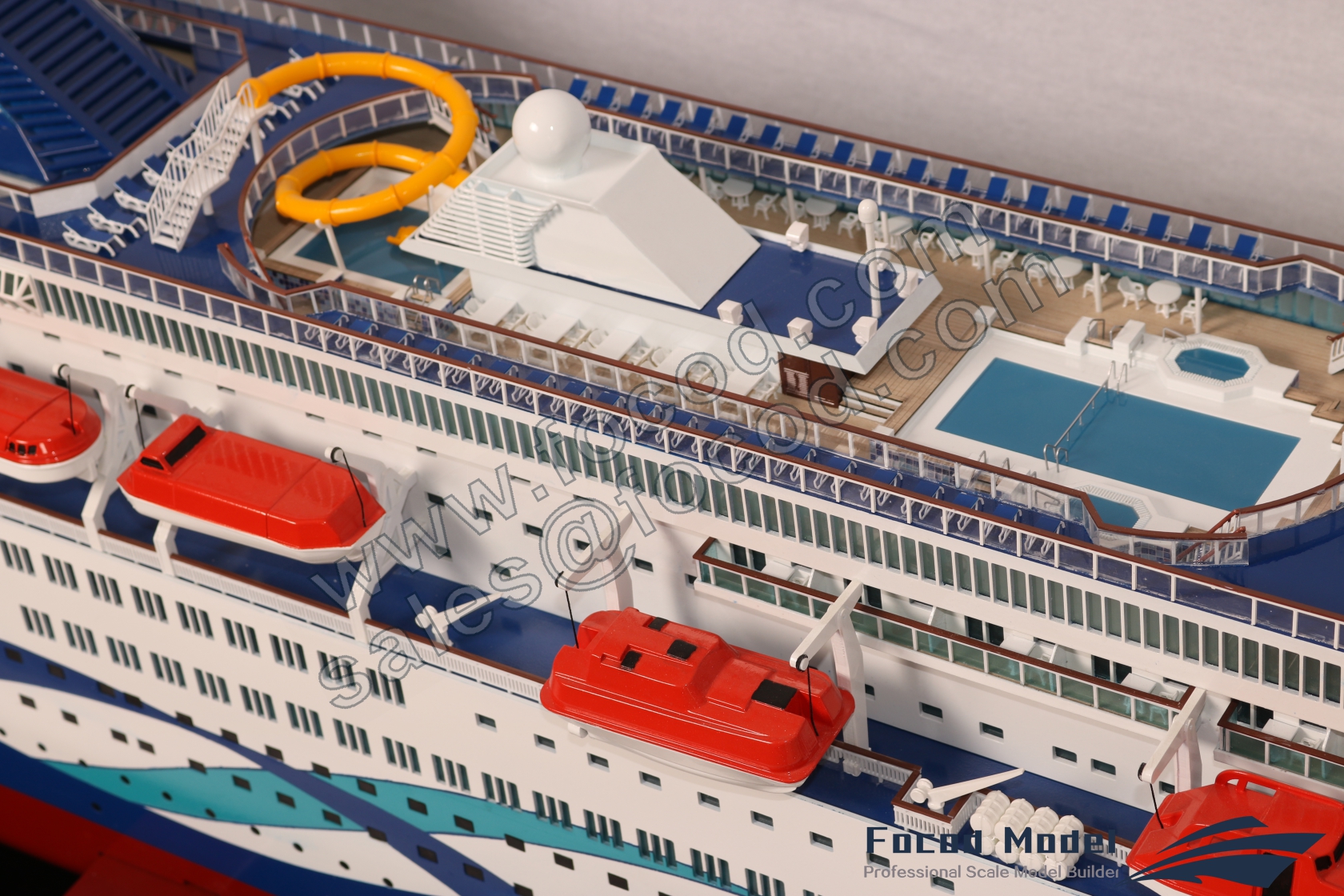 custom made model of 207m cruiseship